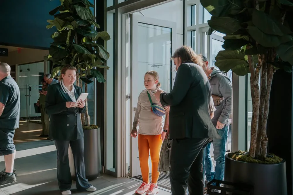 mercedes-benz-bellingham-grand-opening-arrival
